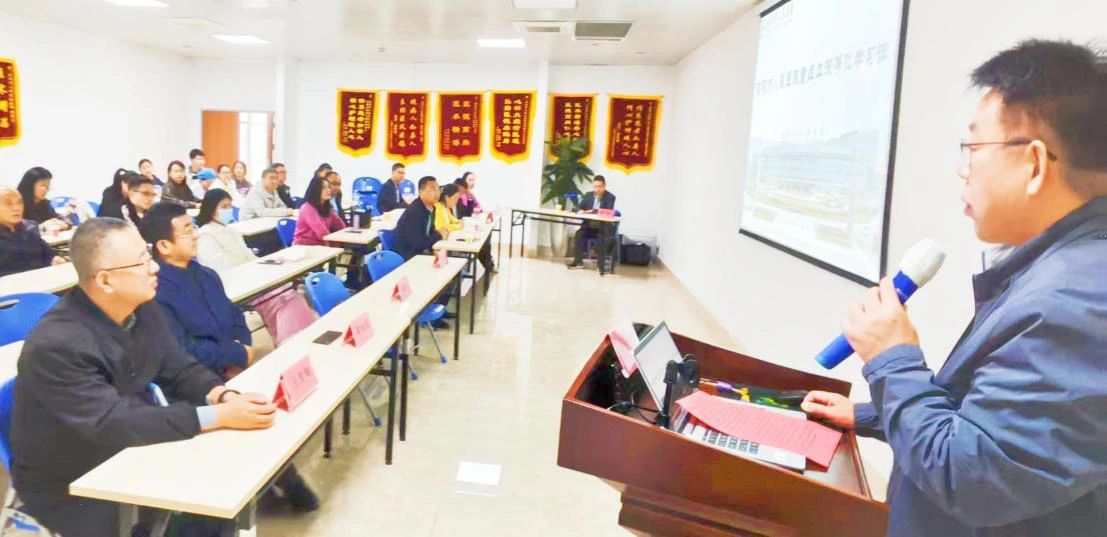 信陽(yáng)市人民醫(yī)院成功舉辦“重癥血液凈化技術(shù)學(xué)習(xí)班”